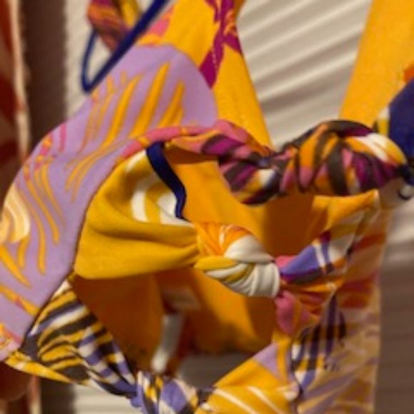 Colorful Sports bra top with wide straps and 3 ties on each side, pullover style - Picture 5 of 5